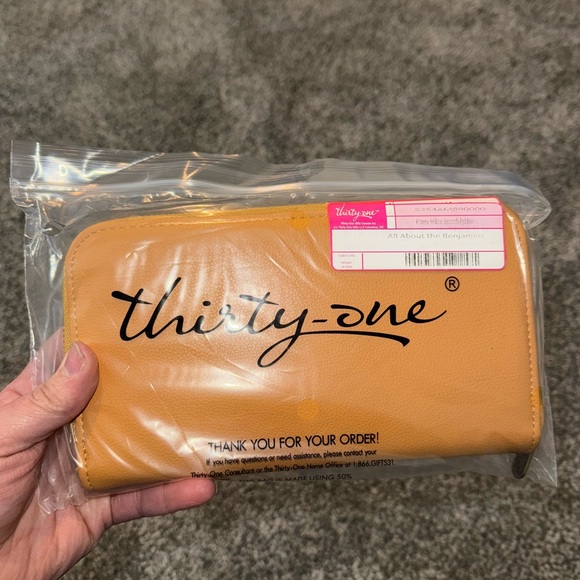 Thirty- One All About The Benjamins - Honey Yellow Smooth Pebble - Picture 9 of 9